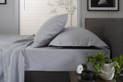 The Lyndon Company 200 Thread Count Sateen Oxford Pillowcase Silver