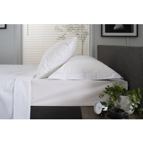 The Lyndon Company - 200TC Fitted Sheet White