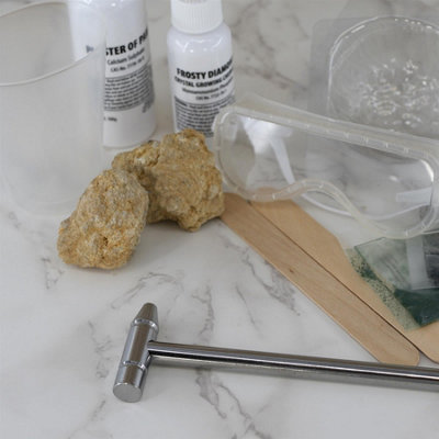 The Magic Toy Shop Geodes and Crystals DIY Science Kit Educational ...