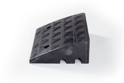 The Ramp People 135mm Rubber Kerb Ramp for Cars, Motorbikes, Sheds ...