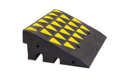 The Ramp People 20cm Rubber Kerb Ramp Kit With Fixings Heavy Duty