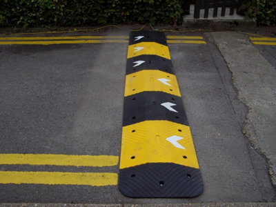 The Ramp People 6m Speed Bump Kit 5mph 75mm High Includes Fixings