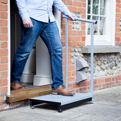 The Ramp People Adjustable Half Step with Handrail Outdoor Steel ...