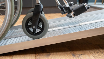 The Ramp People Wheelchair Ramp 2ft - 8ft (6ft) Folding Aluminium Ramp ...