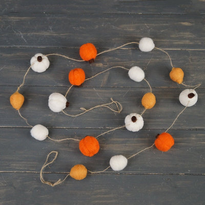 The Satchville Gift Company Wool Pumpkin Garland