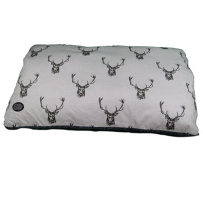 THE SNUG AND COSY STAG LOUNGER CUSHION 120cm X 70cm Price Comparisons | Compare The Build