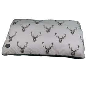 THE SNUG AND COSY STAG LOUNGER CUSHION