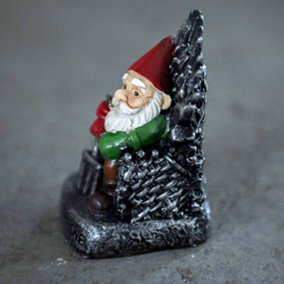 Throne Miniature Garden Gnome Figurine Resin Statues Outdoor Ornaments - Novelty Game Memorabilia