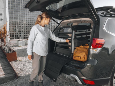 Thule Allax Dog Crate Medium Compact - 770009 - Crash Tested Approved Car Travel - 3