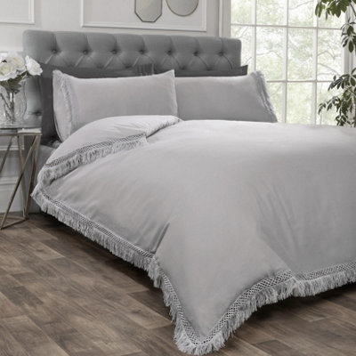 Tia Trellis Tasselled Duvet Cover Bedding Set