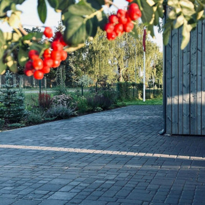 Tikkurila paving stain patio detail