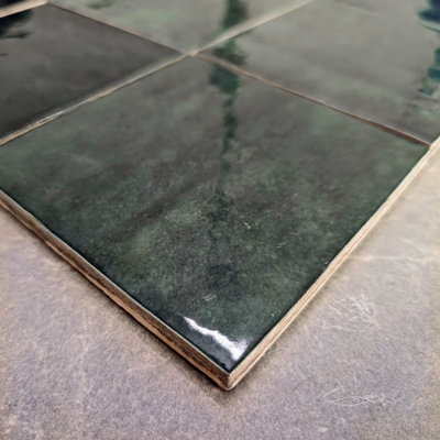 Tiles360 Craft Moss Green Square Ceramic Wall Tiles Gloss Pack of 57 (1m2), (L)132mm (W)132mm