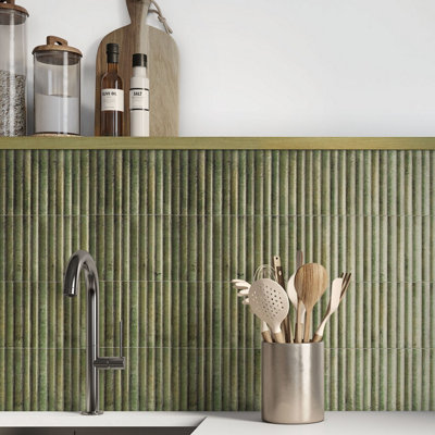 Tiles360 Raphael Green Fluted Kit Kat Ceramic Wall Tiles, Pack of 20, (L)300mm (W)150mm