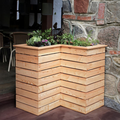 Tina Larch timber corner Planter 820x820mm