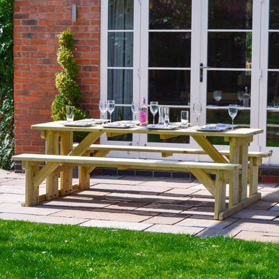 Tinwell 7ft Picnic Bench - L213 x W150 x H72 cm - Light Green