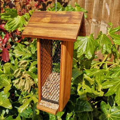 Tom Chambers Melrose Wooden Garden Wild Bird Hanging Easy Fill Peanut Feeder Price Comparisons | Compare The Build