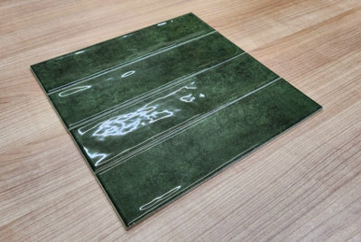 Top Ceramics Green Gloss Flat Bumpy Metro Ceramic Wall Tile (L)300mm x (W)75mm Each box 1sqm