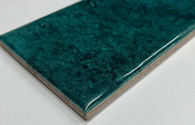 Top Ceramics Green Gloss Metro Ceramic Wall Tile Flat Bumpy (L)300mm x (W)100mm Each box 0.96sqm