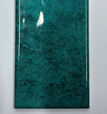 Top Ceramics Green Gloss Metro Ceramic Wall Tile Flat Bumpy (L)300mm x (W)100mm Each box 0.96sqm