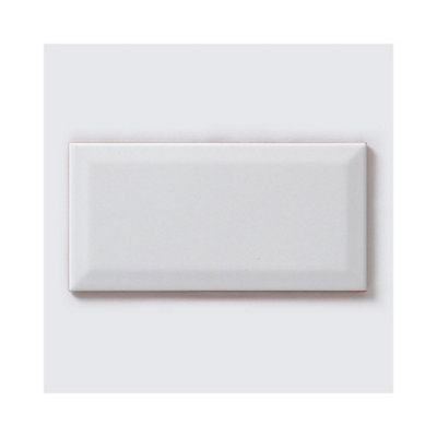 Top Ceramics White Bevelled Satin Metro Ceramic Wall Tile (L)200mm x (W)100mm Each box 0.88sqm