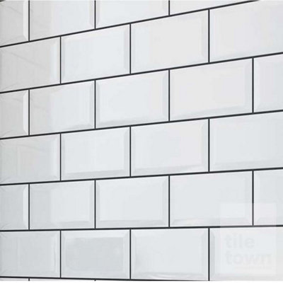 Top Ceramics White Bevelled Satin Metro Ceramic Wall Tile - SAMPLE