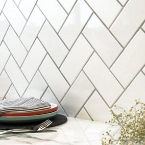 Top Ceramics White Flat Gloss Metro Ceramic Wall Tile (L)200mm x (W)100mm Each box 1sqm