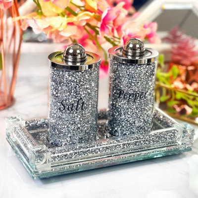 Crystal Salt and Pepper Shakers Set with Tray,Sparkly Crystal Crushed  Diamond House Decor for Kitchen,Bling Salt Pepper Jar Container Pot for