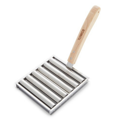 Tower T932024 Hot Dog Roller with wooden handle