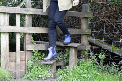 Town and Country Blue Ankle Boot Size 5 - 3