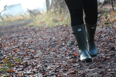 Town & Country Wellingtons / Wellies Green or Aubergine