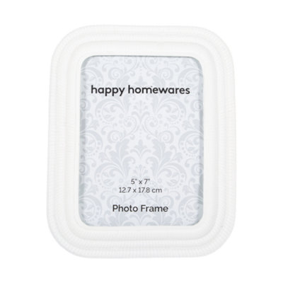 Traditional and Sleek White Resin 5x7 Picture Frame with Curved Corners