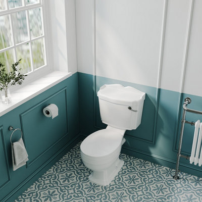 Traditional Classic Close Coupled WC Toilet with Cistern, Handle & Seat - 855mm x 490mm