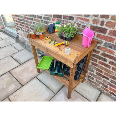 Traditional Davenport Garden Wooden Table