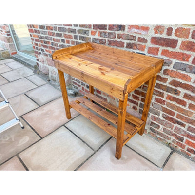 Traditional Davenport Garden Wooden Table