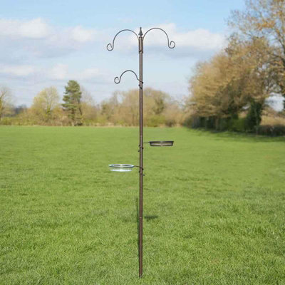 Traditional Garden Bird Feeding / Feeder & Bathing / Bath Station