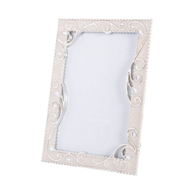 Traditional Ornate Pearl White Epoxy Picture Frame with Thin Wire Floral Decor