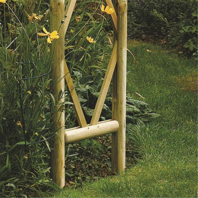 Traditional Pressure Treated Arch (1.6m x 0.45m x 2.7m) - 1