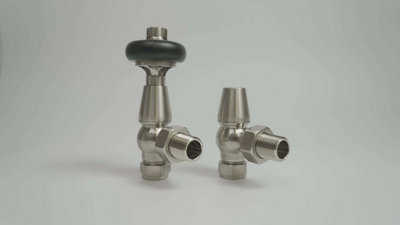Traditional Satin Nickel Angled TRV Thermostatic Radiator Valve - Wooden Top Style with Lockshield 15mm x 1/2"