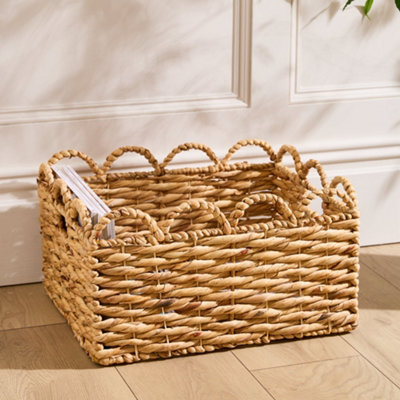 Traditional Style Woven Large Scalloped Water Hyacinth Indoor Storage Basket H25 x W45cm
