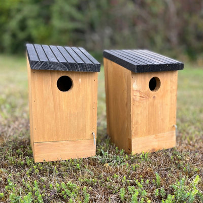 Traditional Wooden Bird Nest Box Birdhouses with Removable Bases (Set of 2)