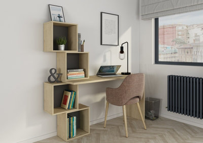 Trasman Buc desk with Four built in cubes