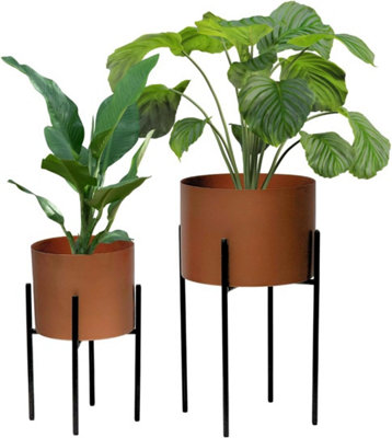 Trendi Set of 2 Versatile Metal Planters With Reversible Stand Plant ...