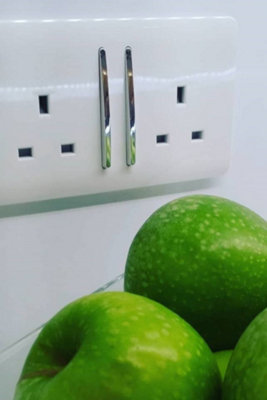 Trendiswitch 2 Gang 13 Amp Switched Socket White - 4