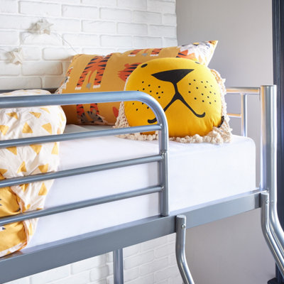 Metal bunk beds twin deals over twin with mattresses included