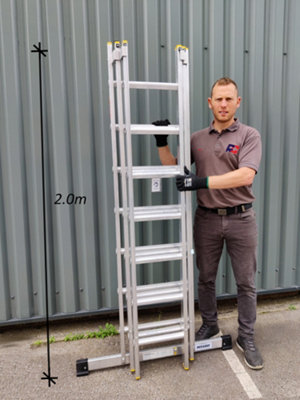 Triple Extension Ladder 3 x 7 Rung 4.0m Max  Open Height 2.0m Closed