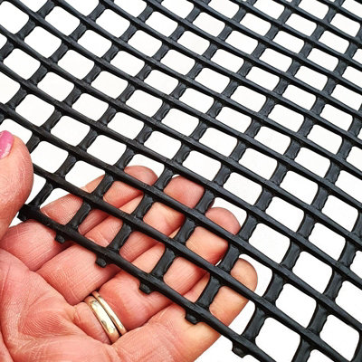 True Products 45% Heavy Duty Extruded Windbreak - 13mm Square Mesh Plastic Fence - 1m x 10m