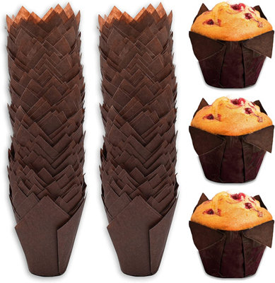 https://media.diy.com/is/image/KingfisherDigital/tulip-muffin-cases-200-pcs-muffin-liners-greaseproof-paper-for-cupcakes-disposable-brown-baking-cups~5060766070056_01c_MP?$MOB_PREV$&$width=618&$height=618