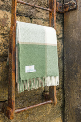 Tweedmill Lifestyle Block Check 100 New Wool Blanket Throw Olive Green 150 x 183cm Made in the UK DIY at B Q