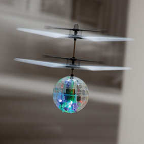 UFO Colour Changing Indoor Flying toy