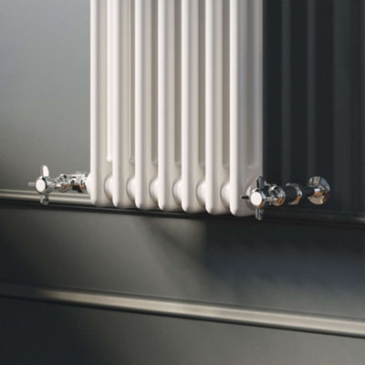 UK Radiators 1/2BSP 15mm Angled Chrome Traditional Manual Radiator ...